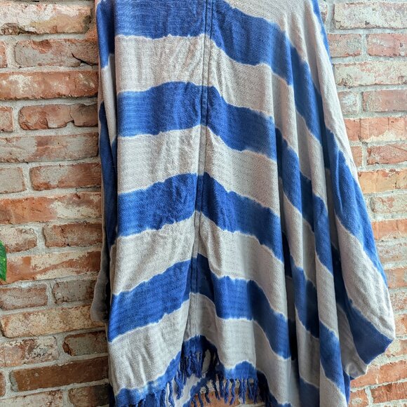 Beach Poncho - Picture 2 of 5